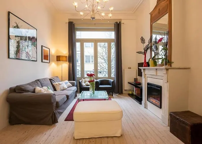 Spacious 7-Bed House In Oostende City