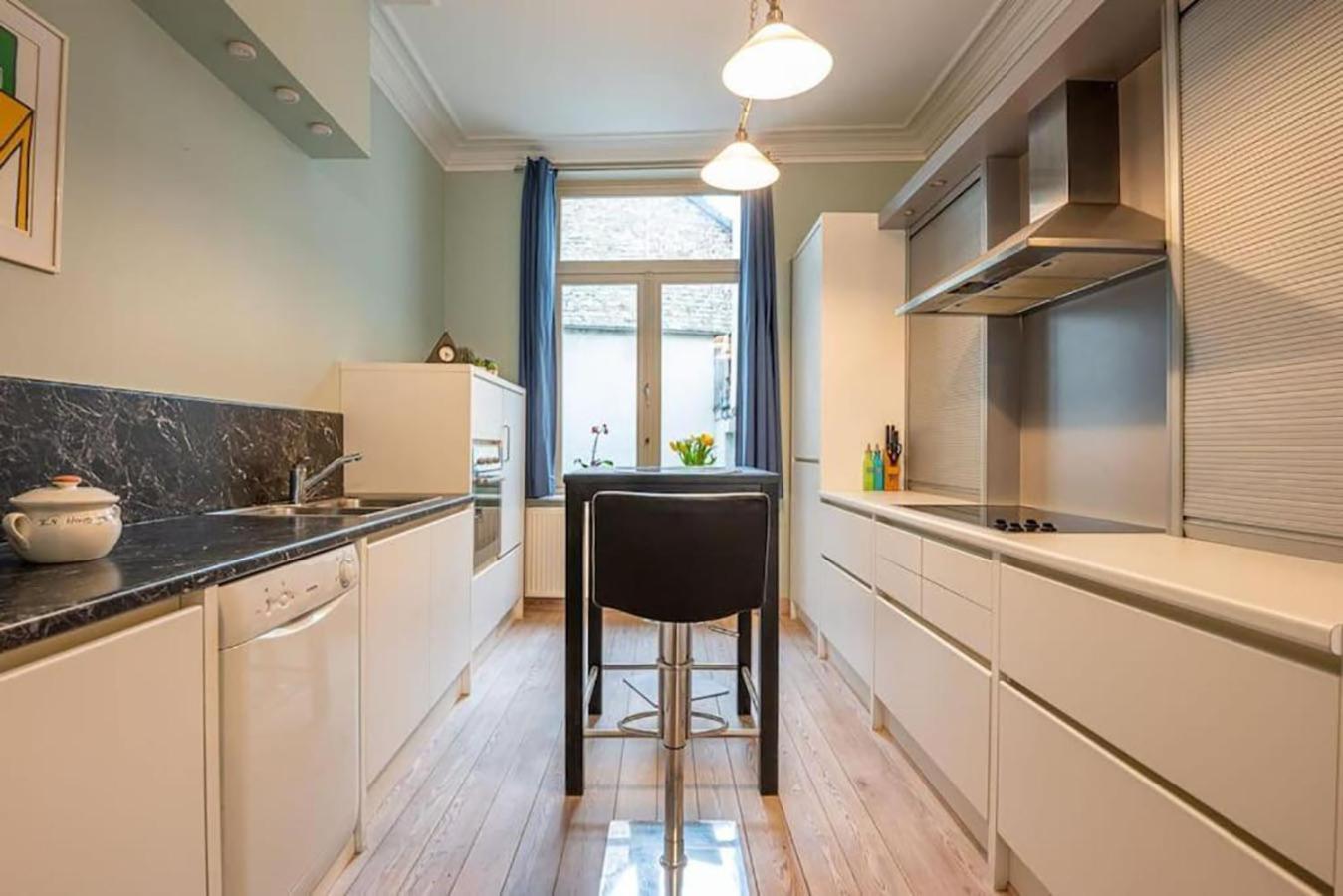 Casa vacanze Spacious 7-bed House In *